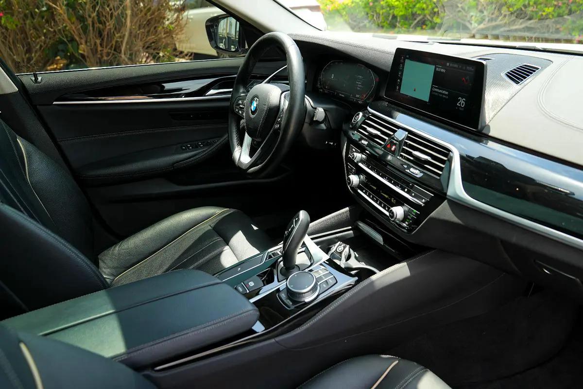 BMW 520i 2020 - Korean Specs - Excellent Condition-14-14