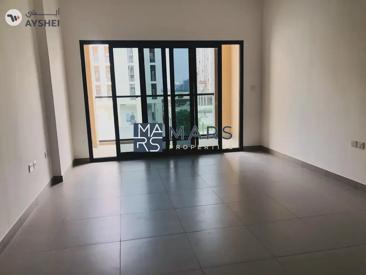 Private balcony | Kitchen Appliances | Community view |-10-10