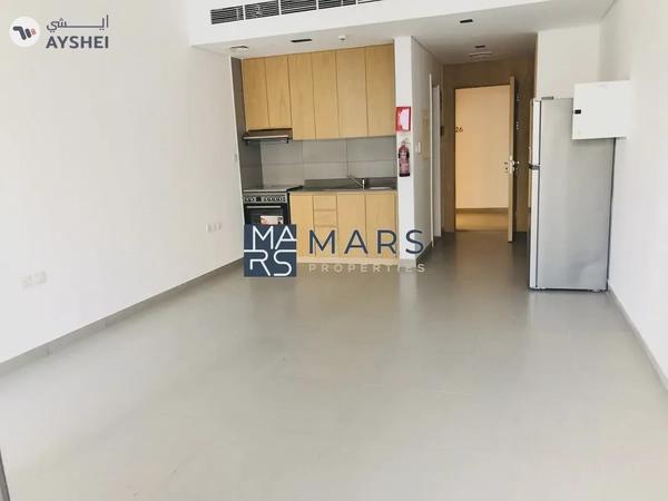 Private balcony | Kitchen Appliances | Community view |