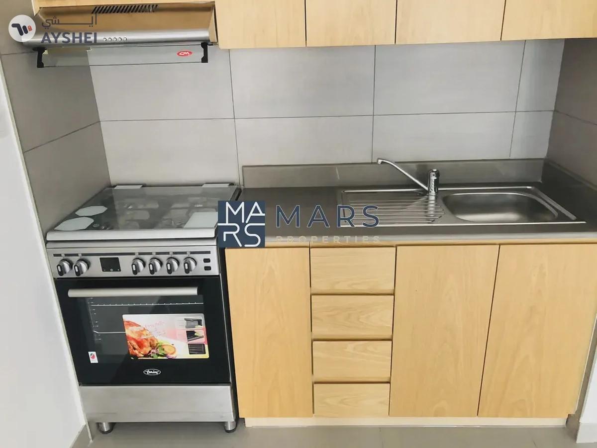 Private balcony | Kitchen Appliances | Community view |-13-13