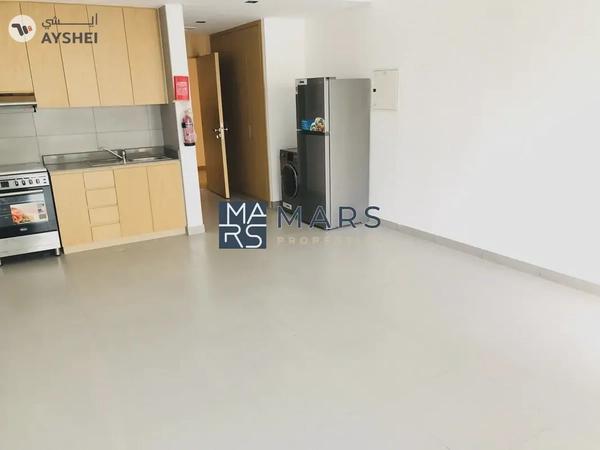 Private balcony | Kitchen Appliances | Community view |