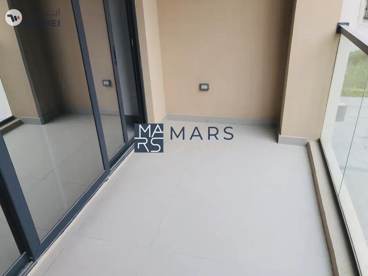 Private balcony | Kitchen Appliances | Community view |-6-6