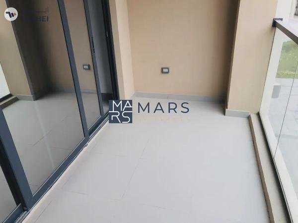 Private balcony | Kitchen Appliances | Community view |