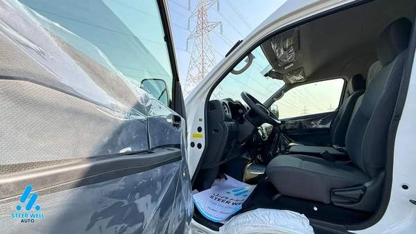2025 Nissan Urvan NV350 Highroof Delivery Van GCC White Automatic