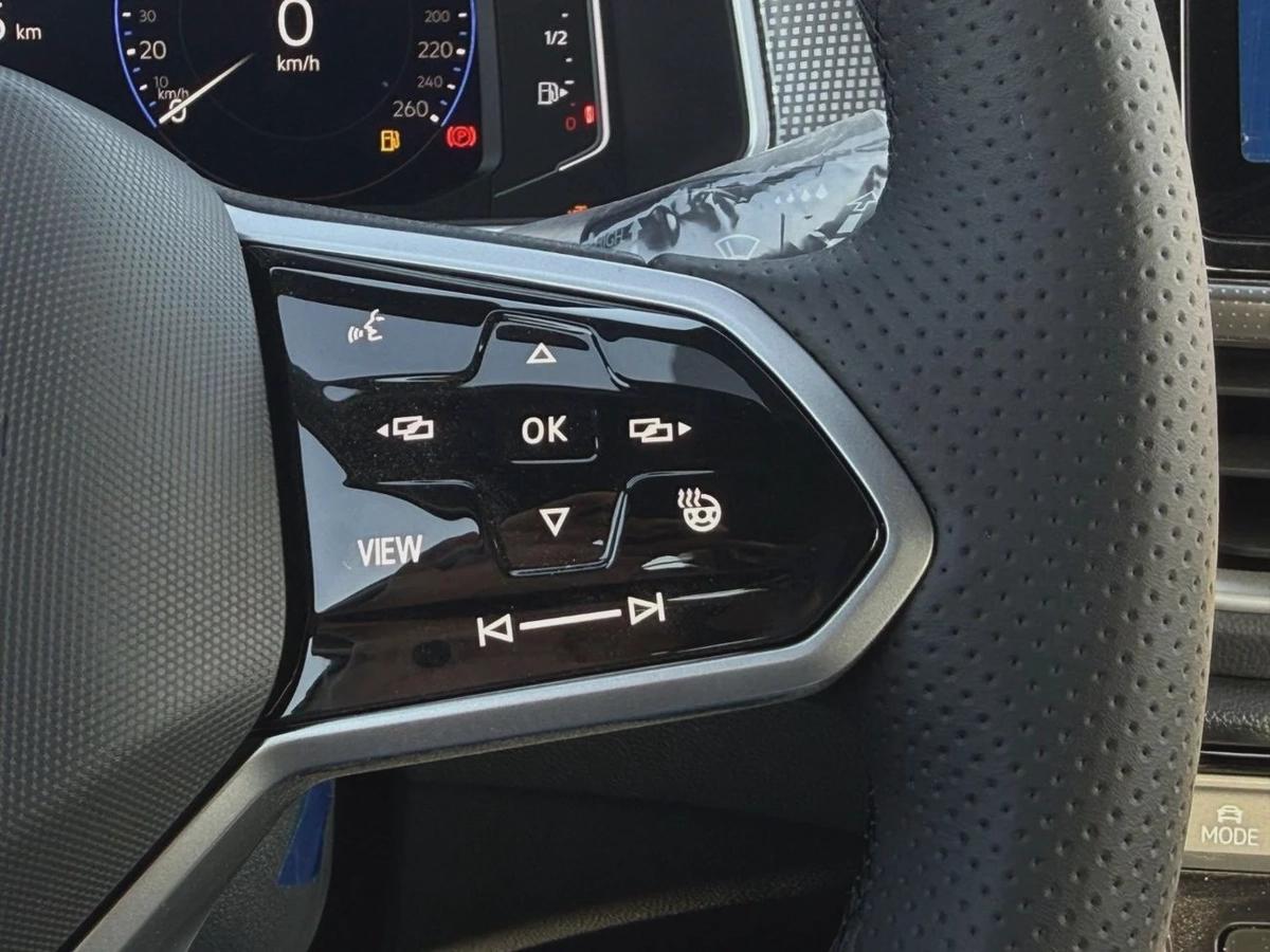 Volkswagen T ROC 300TSI Black Edition 1.5L Petrol 2025 Export Price @ 72,500 AED-12-12