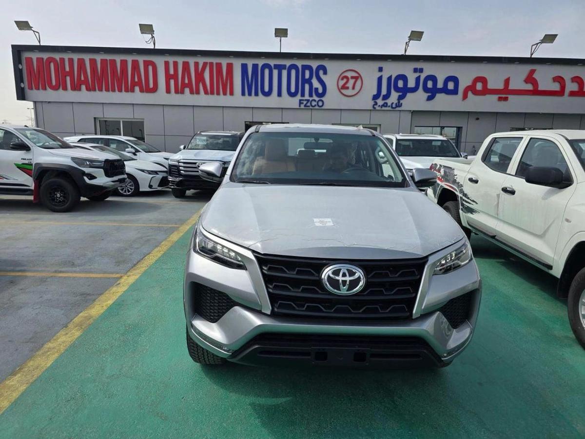 Toyota Fortuner Toyota Fortuner 2.7L 4-Cylinder – 2026 – GCC Specs-2-2