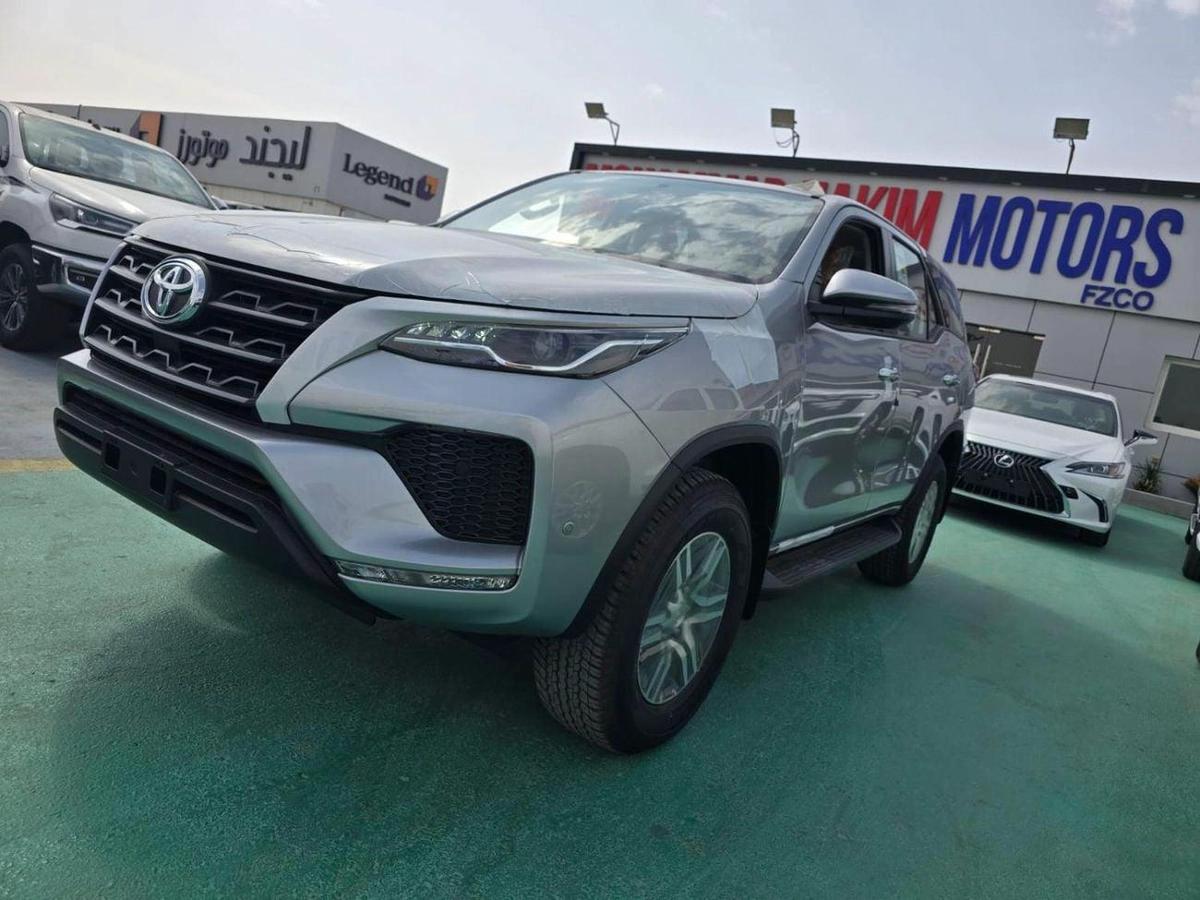 Toyota Fortuner Toyota Fortuner 2.7L 4-Cylinder – 2026 – GCC Specs-4-4