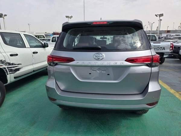 Toyota Fortuner Toyota Fortuner 2.7L 4-Cylinder – 2026 – GCC Specs