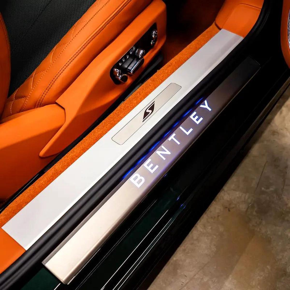 AED 19,166 p.m • 0% Downpayment • Bentley Continental GTC • 1 Year Warranty-18-18
