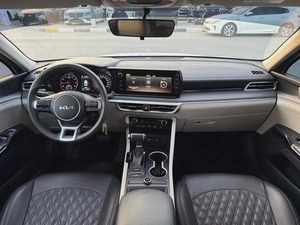 Kia K5 model 2023 gcc original paint (last price ) كيا K5 موديل ٢٠٢٣ خليجي صبغ وكالة السعر نهائي