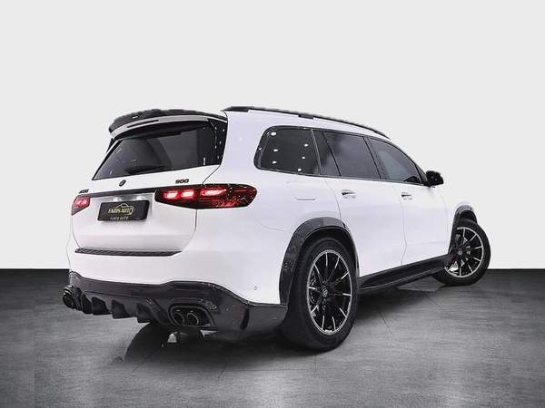 GLS 63 WITH FULL BRABUS 900 CARBON BODYKIT + PILOT SEATS + PREMIUM BRABUS INTERIOR + CARBON