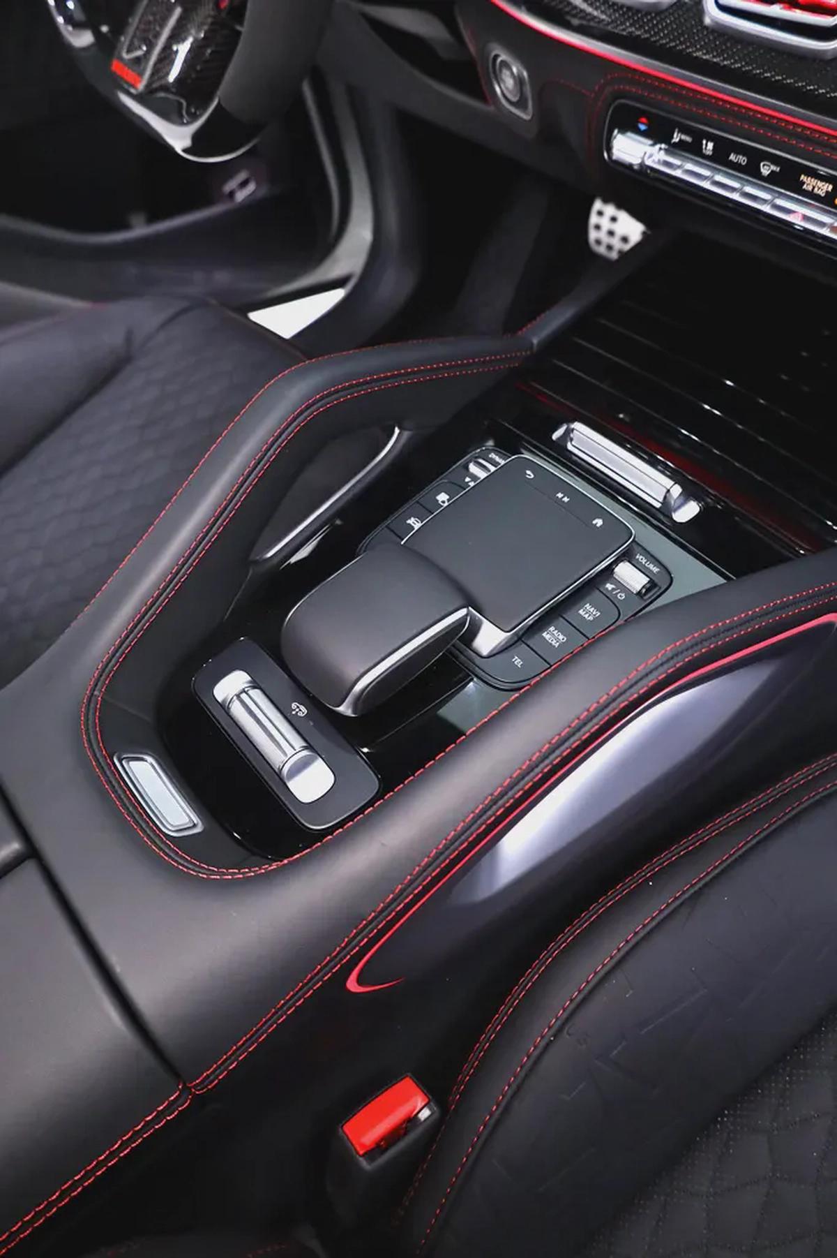 GLS 63 WITH FULL BRABUS 900 CARBON BODYKIT + PILOT SEATS + PREMIUM BRABUS INTERIOR + CARBON-5-5