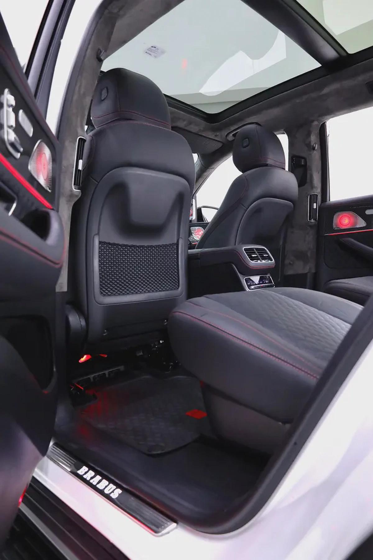 GLS 63 WITH FULL BRABUS 900 CARBON BODYKIT + PILOT SEATS + PREMIUM BRABUS INTERIOR + CARBON-15-15