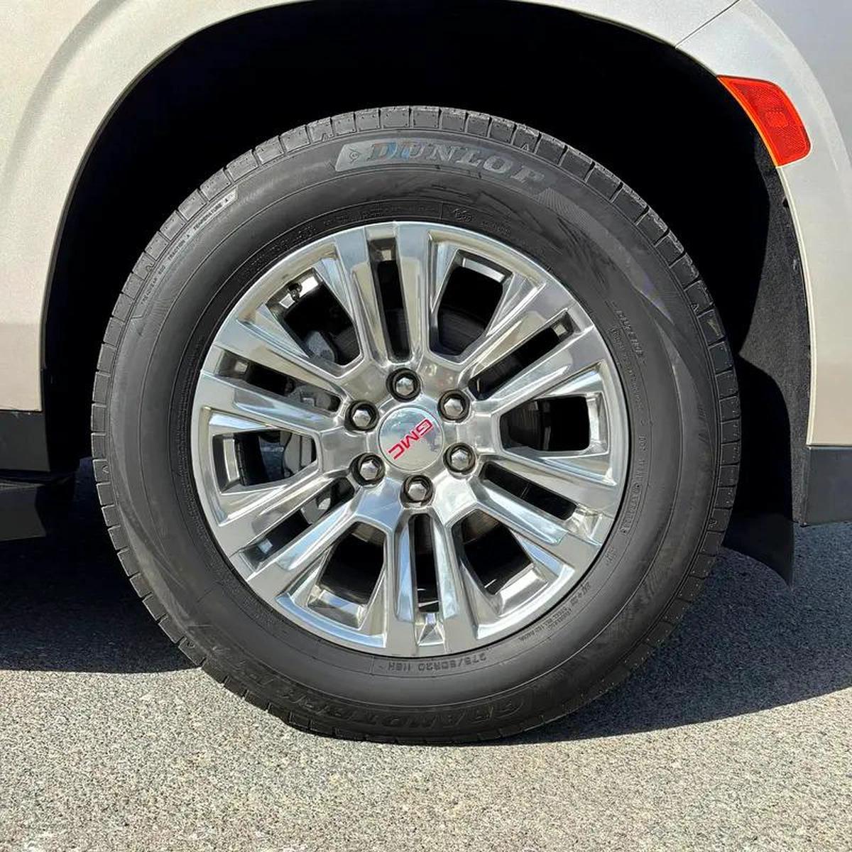 GMC Yukon Denali-5-5
