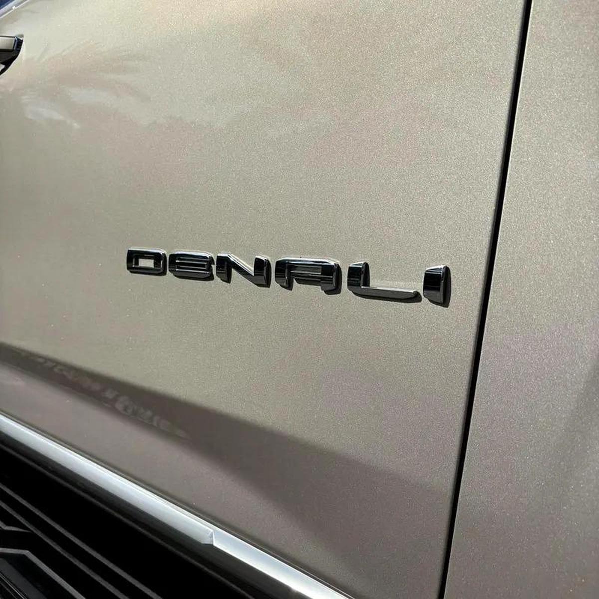GMC Yukon Denali-15-15