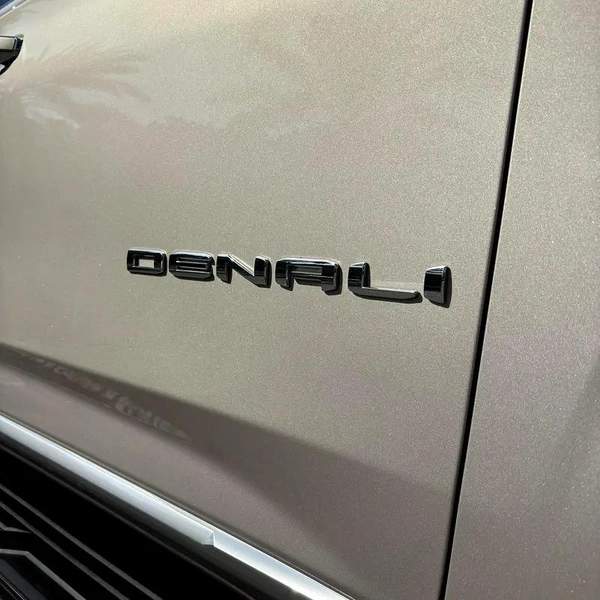 GMC Yukon Denali