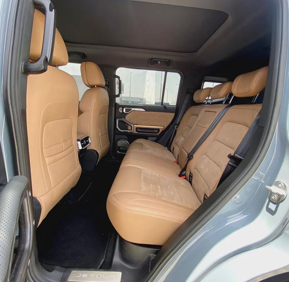 1,598 - MONTHLY | LUXURY PLUS | GCC | AGENCY MAINTAINED | ORIGINAL PAINT-13-13
