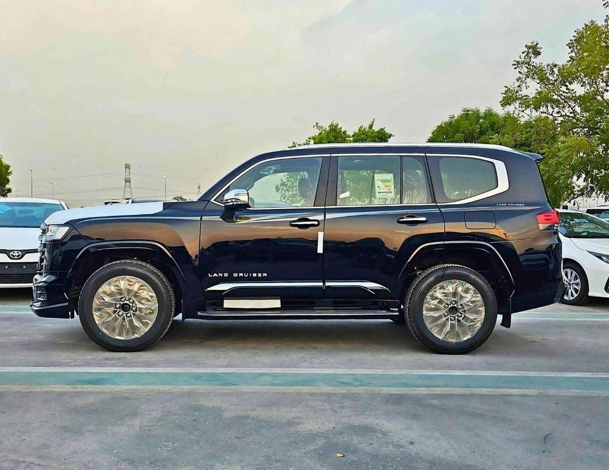Toyota Land Cruiser VXR TWIN TURBO EXCL / HIGH OPTION / SUNROOF / LEATHER / POWER SEATS/3.5L PETROL V6 A/T/ (CODE#LCTVXR-2-2
