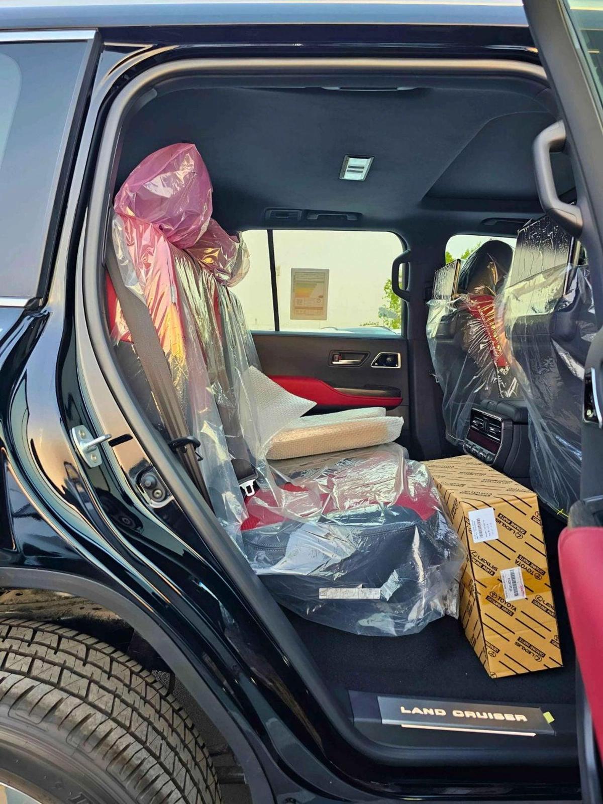Toyota Land Cruiser VXR TWIN TURBO EXCL / HIGH OPTION / SUNROOF / LEATHER / POWER SEATS/3.5L PETROL V6 A/T/ (CODE#LCTVXR-12-12