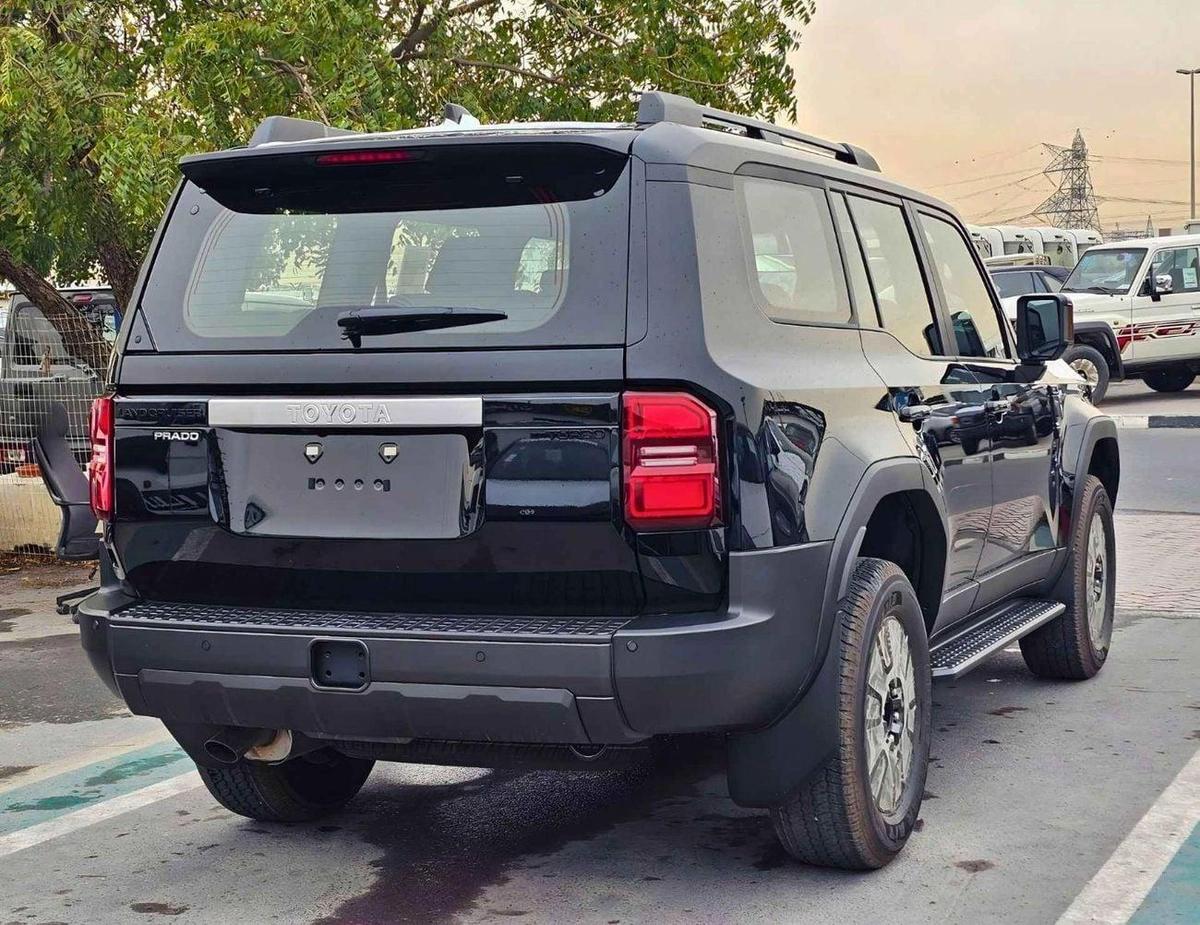 Toyota Prado TURBO ALL ROUNDER / 2.8L DIESEL V4 / DIFFLOCK / SUNROOF / COOL BOX (CODE # P28AR2)-4-4