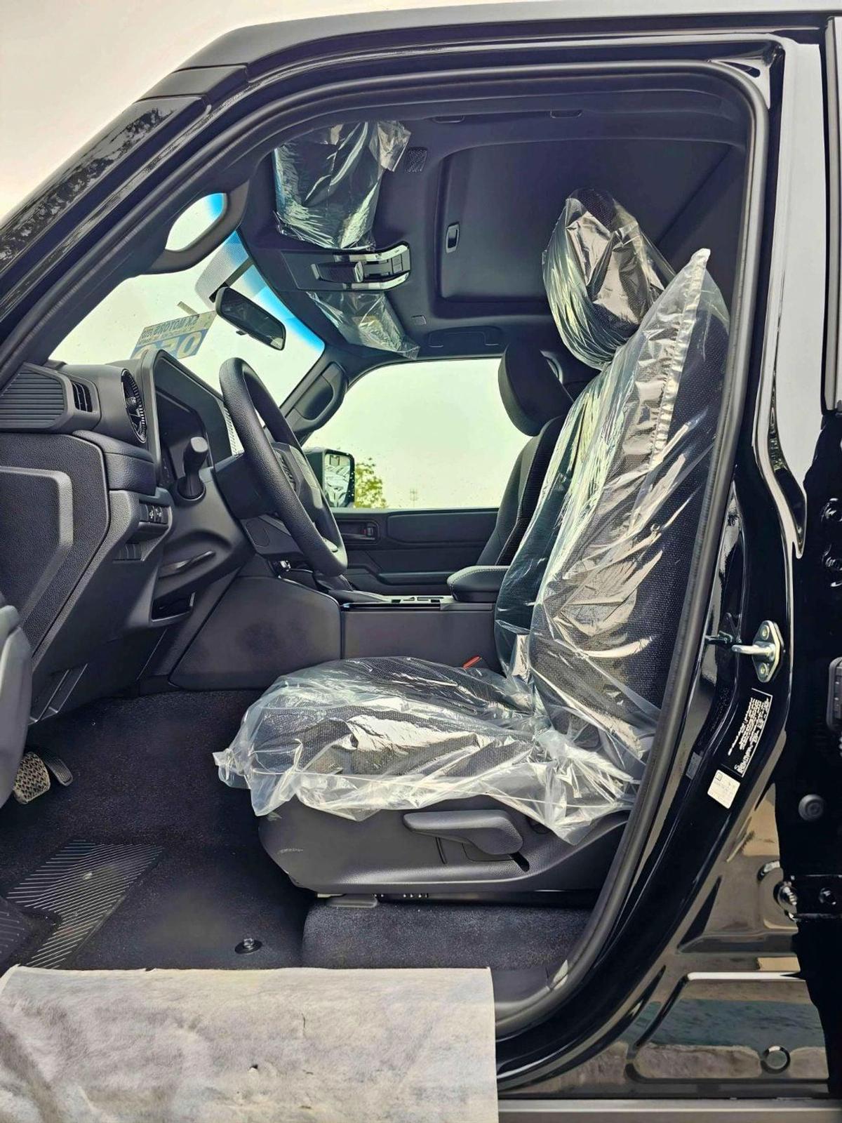 Toyota Prado TURBO ALL ROUNDER / 2.8L DIESEL V4 / DIFFLOCK / SUNROOF / COOL BOX (CODE # P28AR2)-9-9