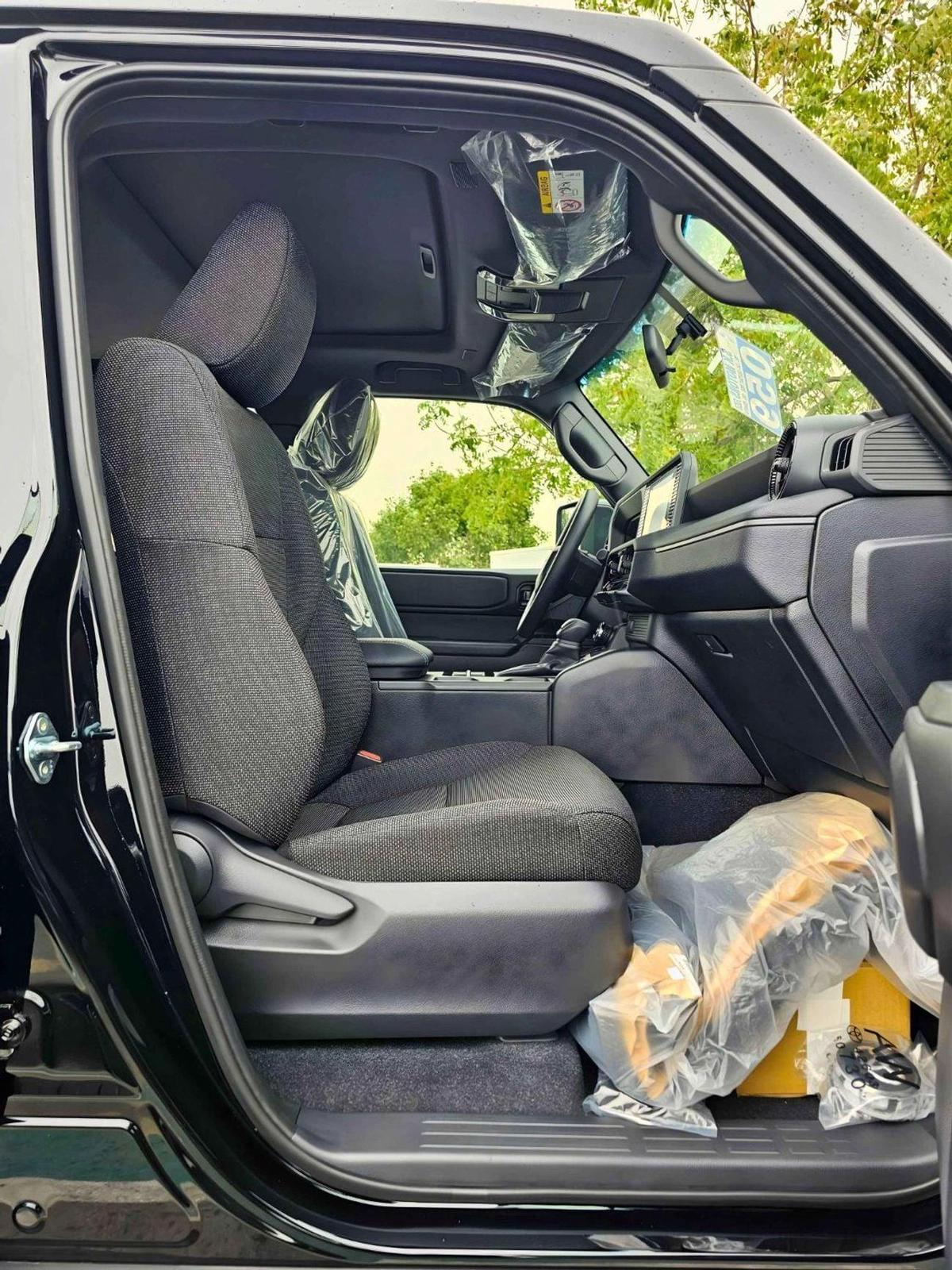 Toyota Prado TURBO ALL ROUNDER / 2.8L DIESEL V4 / DIFFLOCK / SUNROOF / COOL BOX (CODE # P28AR2)-10-10