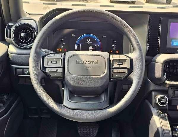 Toyota Prado TURBO ALL ROUNDER / 2.8L DIESEL V4 / DIFFLOCK / SUNROOF / COOL BOX (CODE # P28AR2)