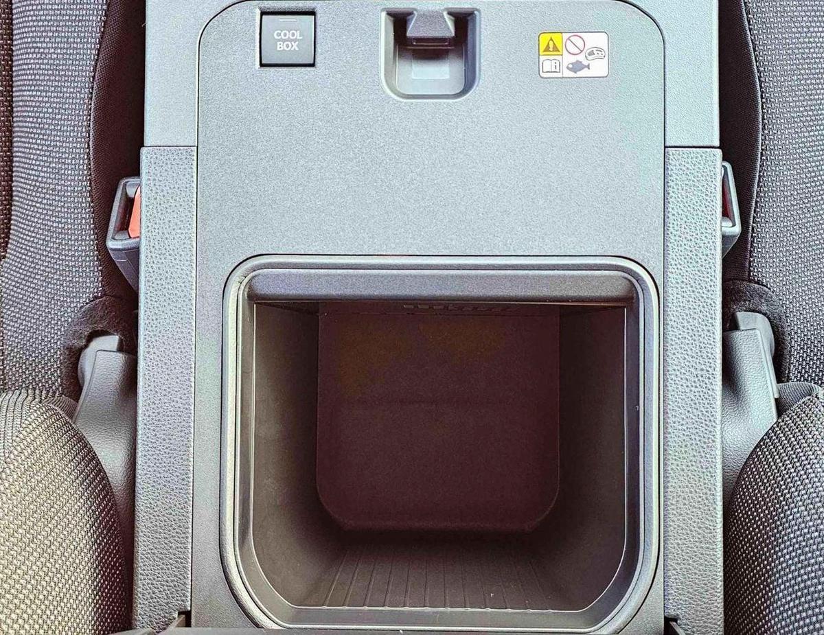 Toyota Prado TURBO ALL ROUNDER / 2.8L DIESEL V4 / DIFFLOCK / SUNROOF / COOL BOX (CODE # P28AR2)-16-16