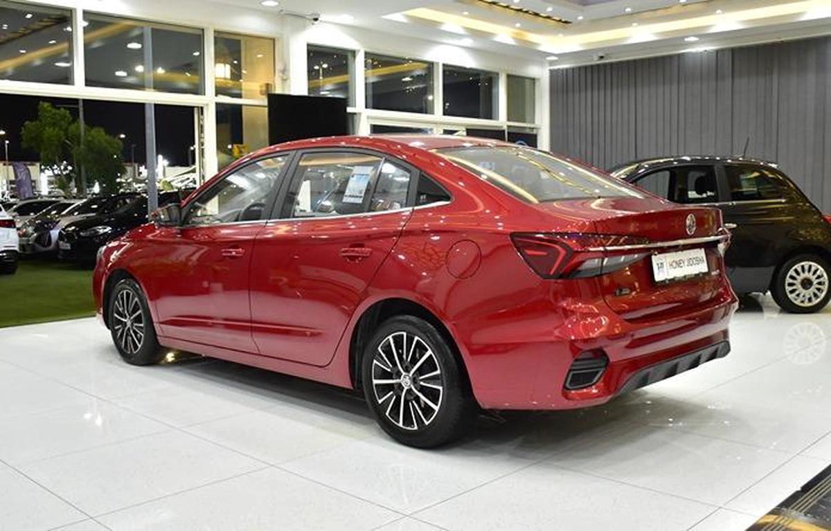MG 5 ( 2025 Model ) in Red Color GCC Specs-4-4