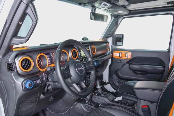 Jeep Wrangler Sport-GCC-Jeepers Edition-Upgraded-FSH-Al Futtaim Warranty and Service Contract