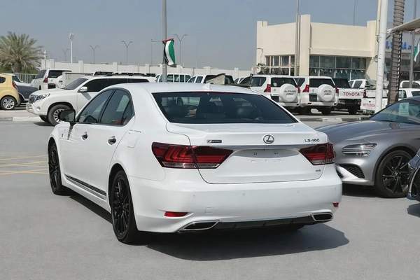 LEXUS - LS460 - F SPORT - CRAFTED LINE - V8 - 4,6L - AWD - AMERICAN SPECS VERY GOOD CONDITION