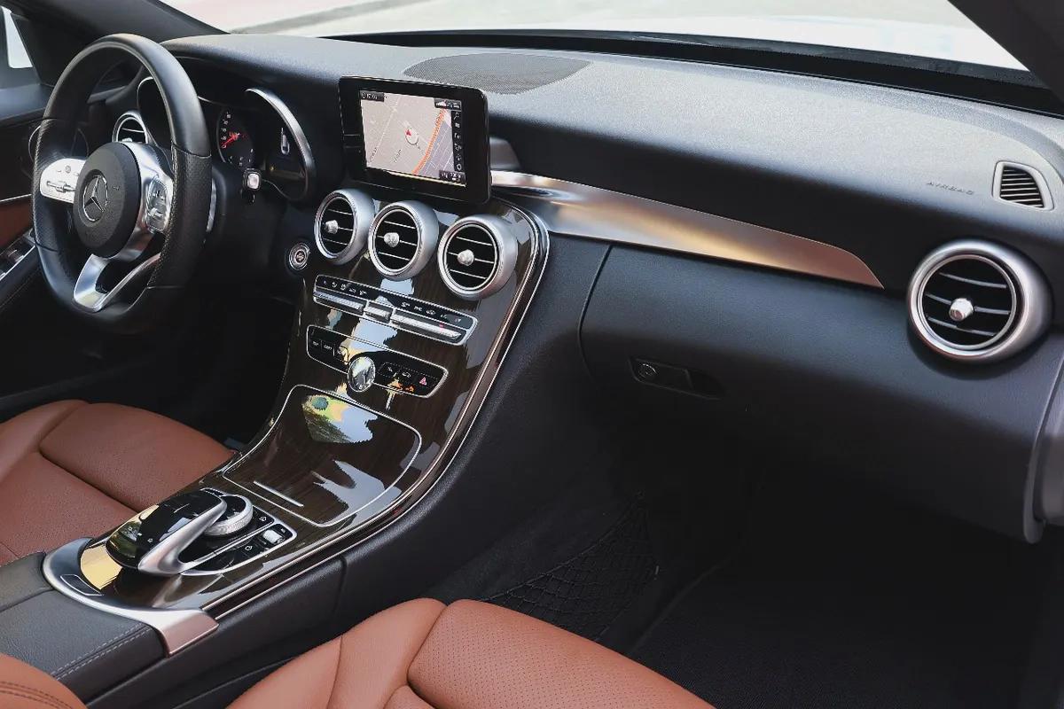 Mercedes-benz C200-131000KM-2019-GCC Specs-14-14
