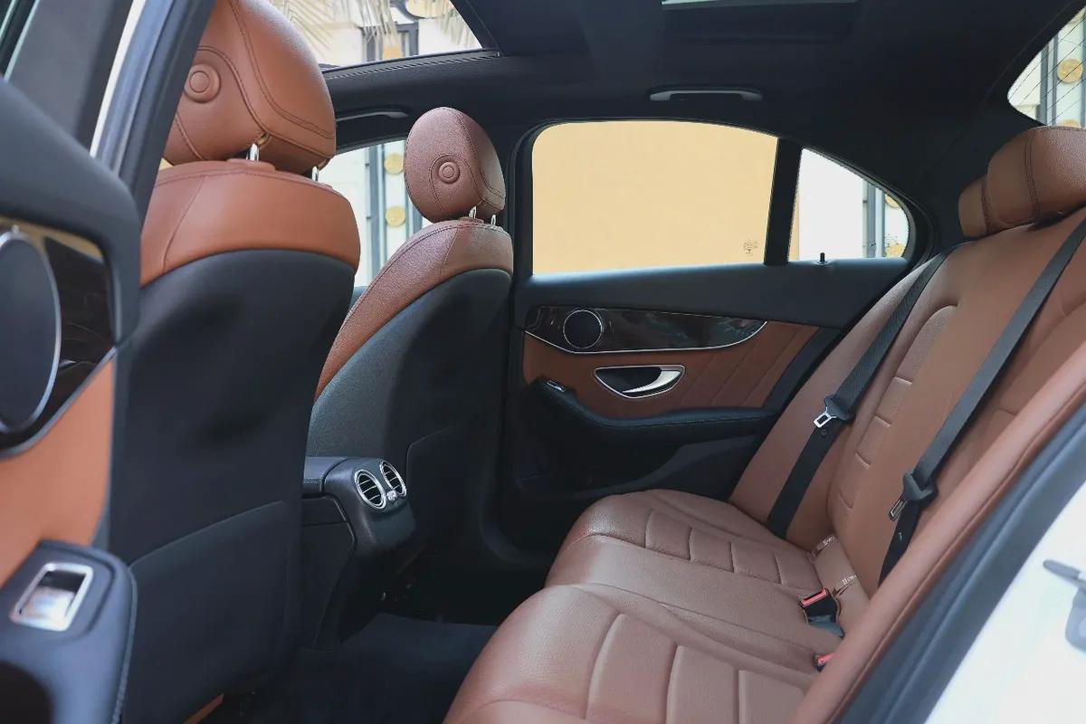 Mercedes-benz C200-131000KM-2019-GCC Specs-17-17