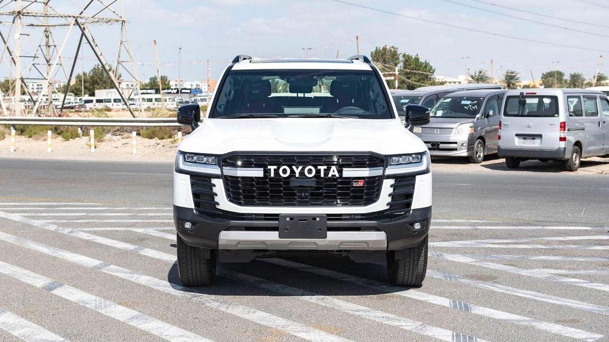 Toyota Land Cruiser GR SPORT FULL OPTION DIESEL-2-2