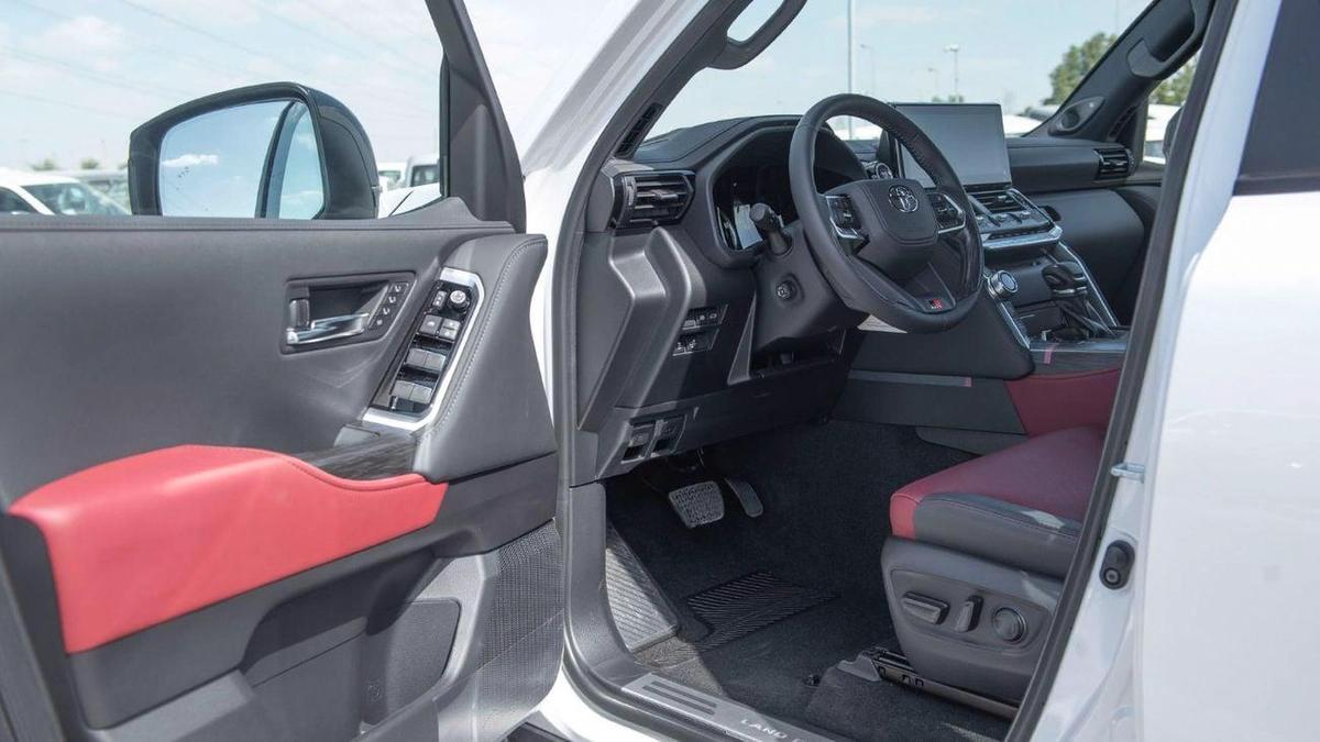 Toyota Land Cruiser GR SPORT FULL OPTION DIESEL-13-13