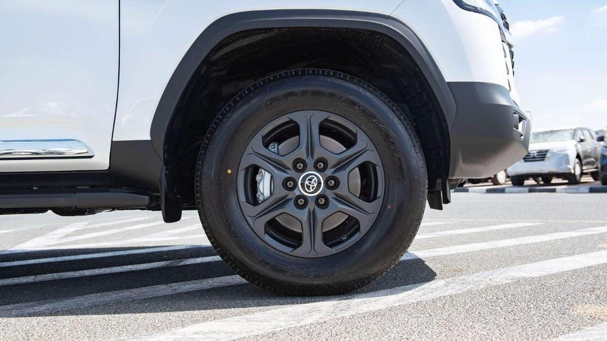 Toyota Land Cruiser GR SPORT FULL OPTION DIESEL-15-15