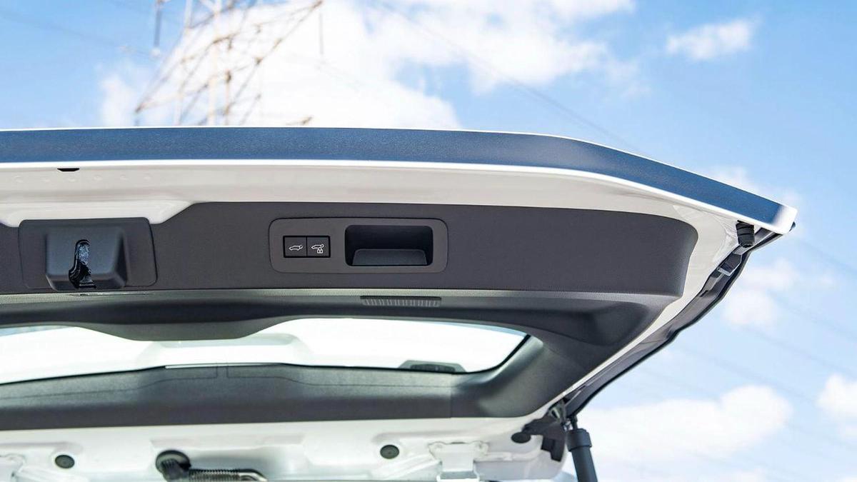 Toyota Land Cruiser GR SPORT FULL OPTION DIESEL-22-22