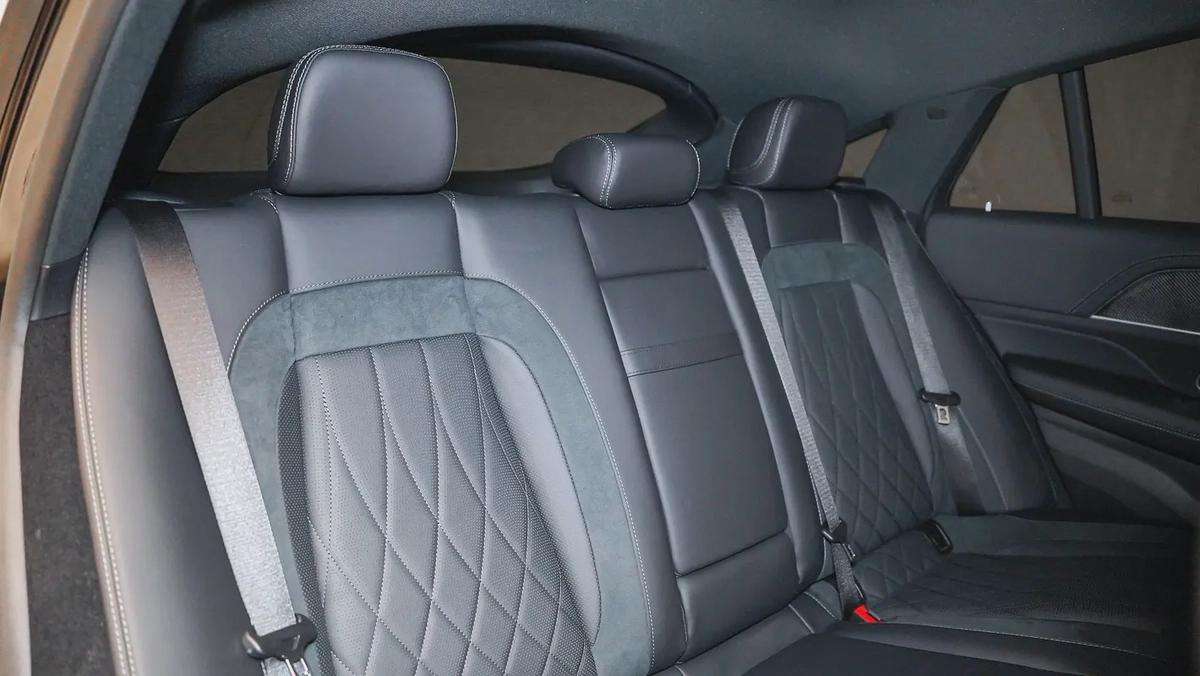 Special Offer | AED 7,197 PM | Up to 3 Years Unlimited Warranty | GLE63 AMG S Coupe-6-6