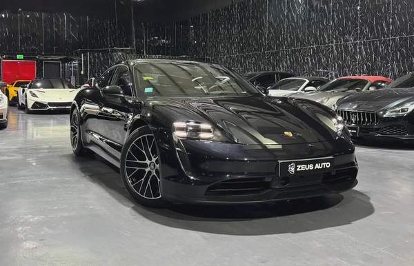 Porsche Taycan Standard 2023 GCC specs for 335,000.00 AED