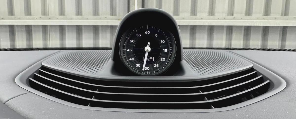 Porsche Taycan Standard 2023 GCC specs for 335,000.00 AED-17-17