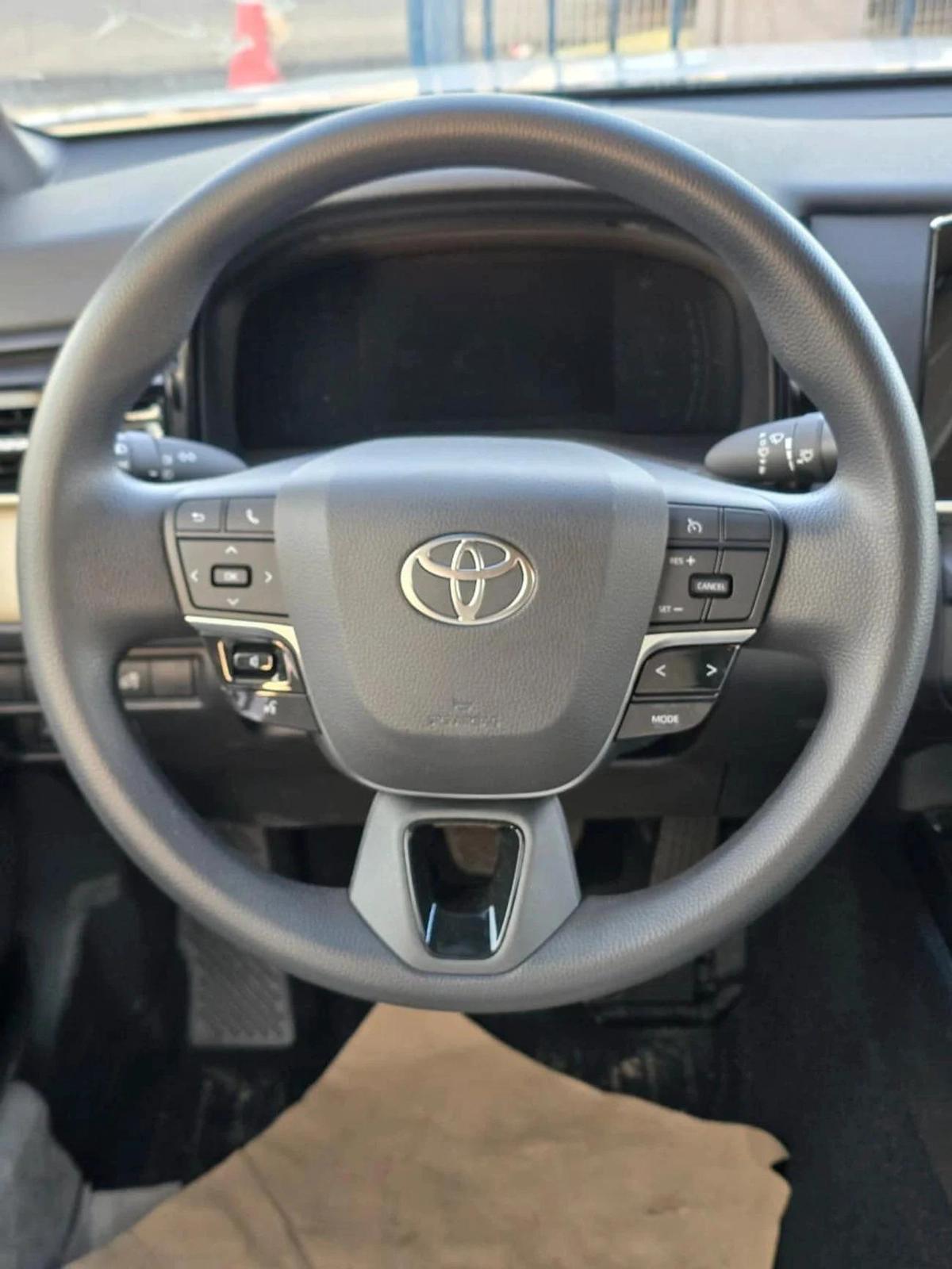 Toyota Camry 2.5L V4 HYBRID 2026 MODEL-7-7