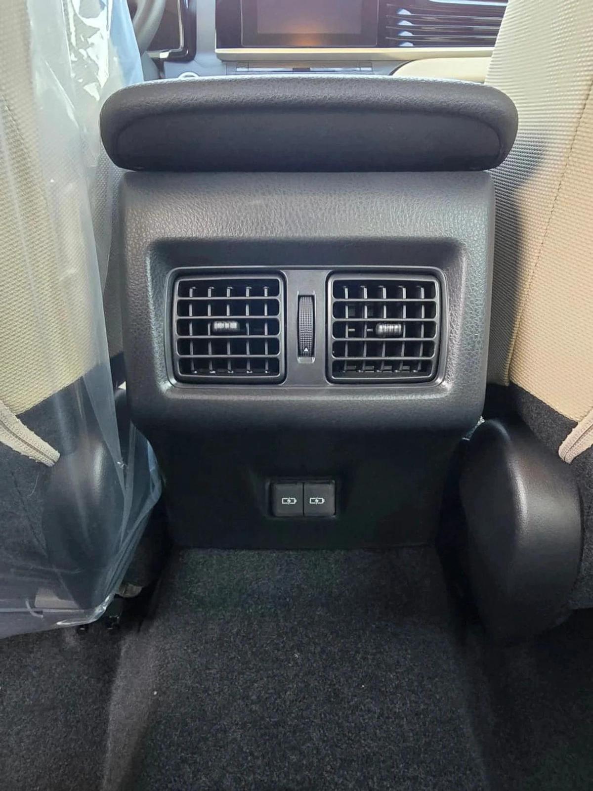 Toyota Camry 2.5L V4 HYBRID 2026 MODEL-3-3