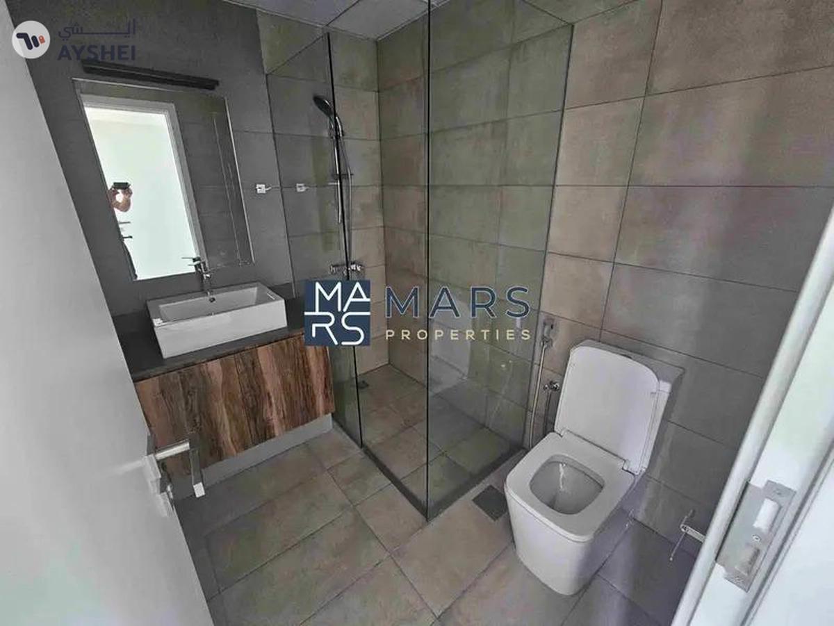 Luxury 2bhk apartment available for rent:82K-4-4