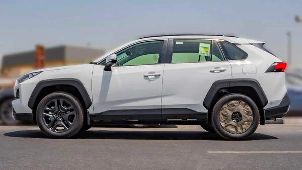 2025 Toyota Rav4 Adventure 2.5L AT Petrol (white)