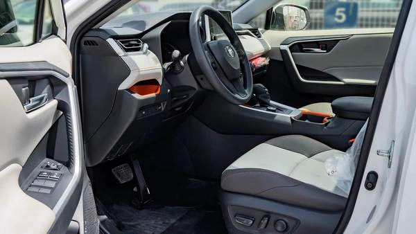 2025 Toyota Rav4 Adventure 2.5L AT Petrol (white)