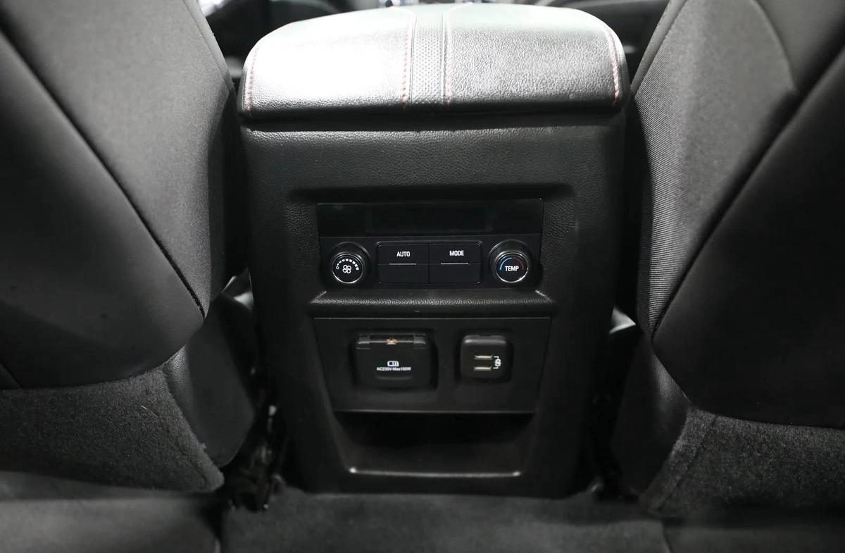 GCC | Traverse | 7 Seater | AED 1150 monthly | Free Insurance and Registration-2-2