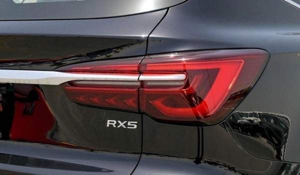 MG RX5 Brand New MG RX5 Plus Deluxe FOR EXPORT A/T | Petrol | Black/Beige | N-RX5-DEL-1.5-25|