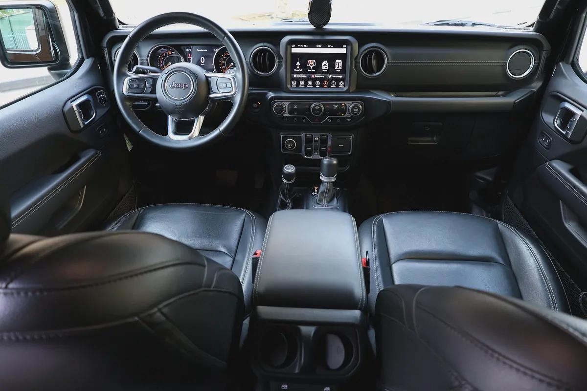 Jeep Wrangler Unlimited-SAHARA-2021-60000KM-GCC SPECS under warranty-14-14