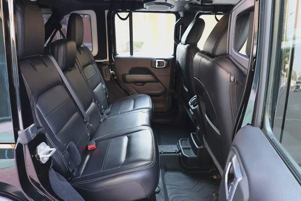 Jeep Wrangler Unlimited-SAHARA-2021-60000KM-GCC SPECS under warranty