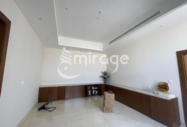 Corner Villa | Huge Plot | Commercial 8BR